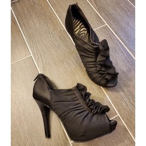 Black peep toe heels